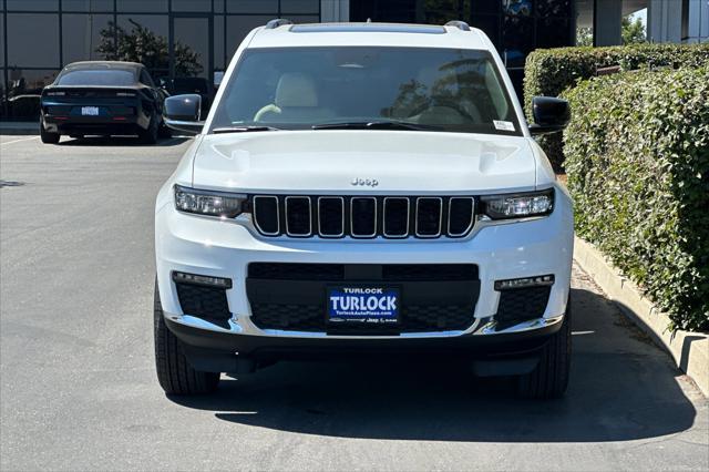 Photo of 2025 Bright White Clearcoat Jeep Grand Cherokee L
