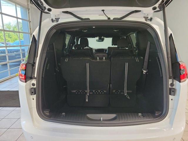 Photo of 2026 PW7 Chrysler Pacifica