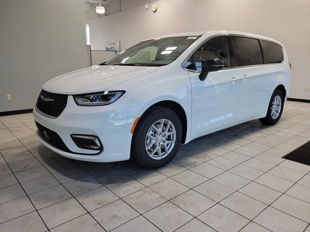 Photo of 2026 PW7 Chrysler Pacifica
