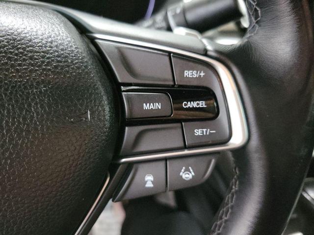 Photo of 2018 Crystal Black Pearl Honda Accord