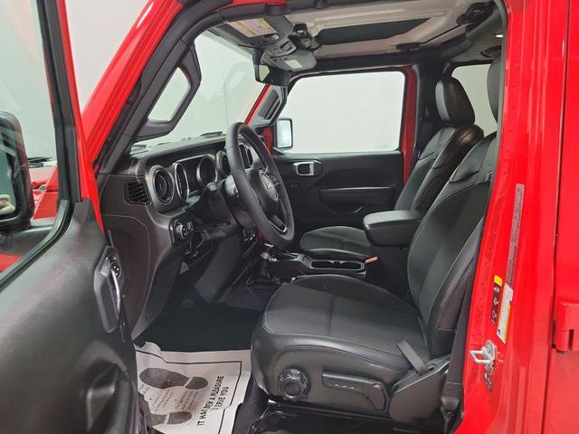 Photo of 2023 Firecracker Red Clearcoat Jeep Gladiator
