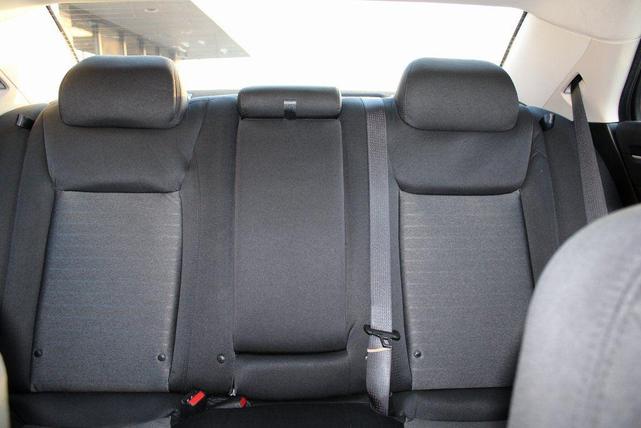 Photo of 2023 Bright White Clearcoat Chrysler 300