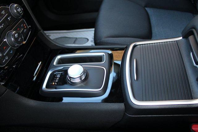 Photo of 2023 Bright White Clearcoat Chrysler 300
