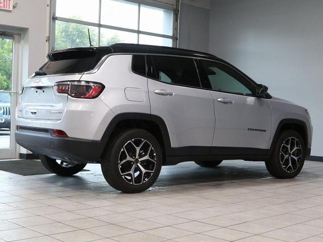 Photo of 2025 Silver Zynith Jeep Compass