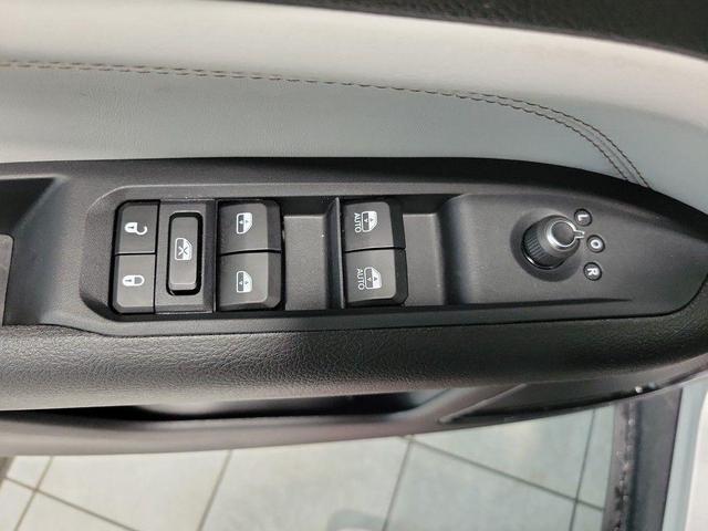 Photo of 2025 Silver Zynith Jeep Compass