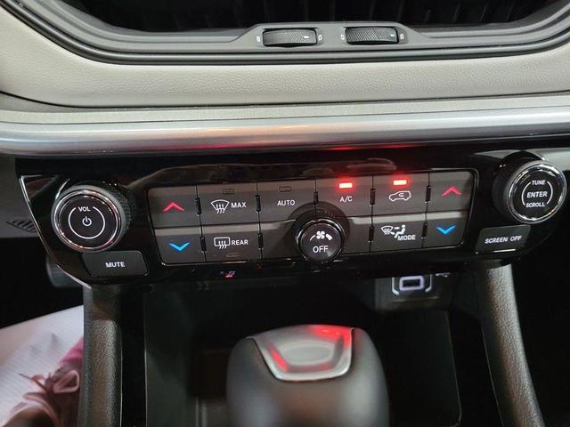 Photo of 2025 Silver Zynith Jeep Compass