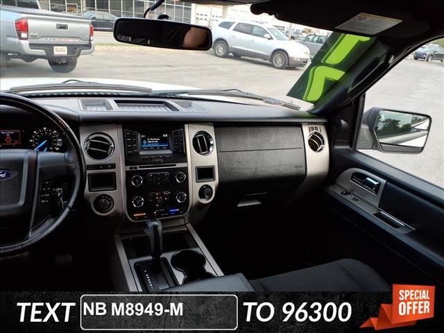 Photo of 2017 White Ford Expedition