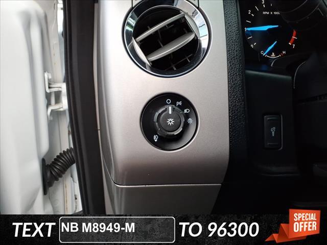 Photo of 2017 White Ford Expedition