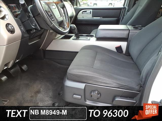 Photo of 2017 White Ford Expedition