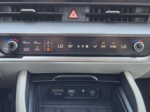 Photo of 2025 Blue Kia Sportage Hybrid