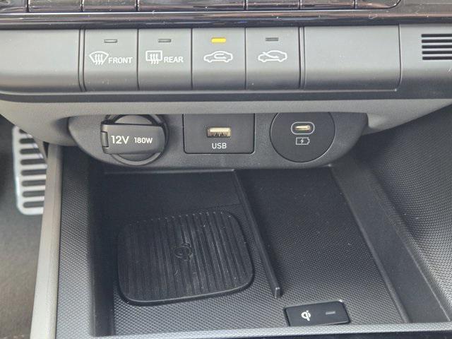 Photo of 2025 White Hyundai ELANTRA HEV