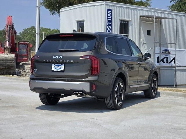Photo of 2025 Dark Moss Kia Telluride