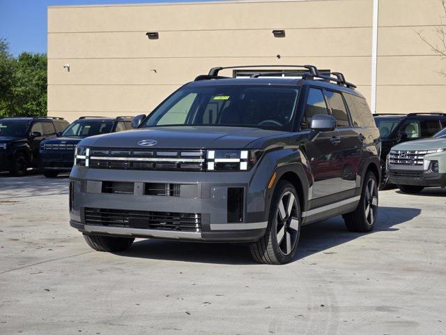 Photo of 2025 Gray Hyundai SANTA FE HEV