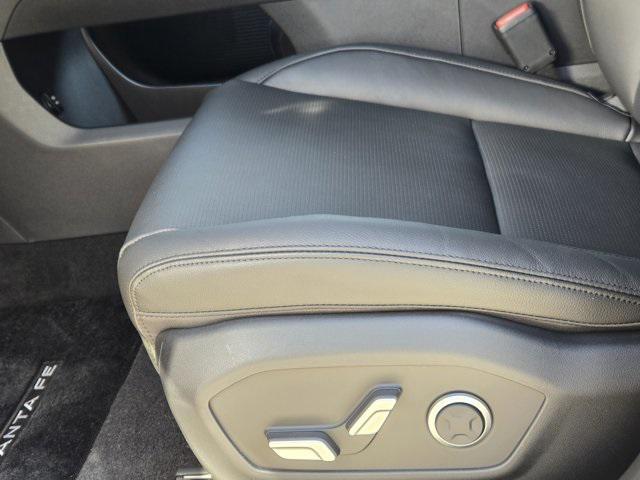 Photo of 2025 Gray Hyundai SANTA FE HEV