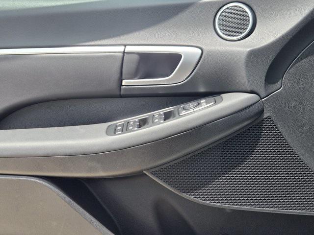 Photo of 2025 Silver Hyundai SONATA