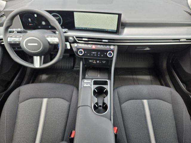 Photo of 2025 Silver Hyundai SONATA