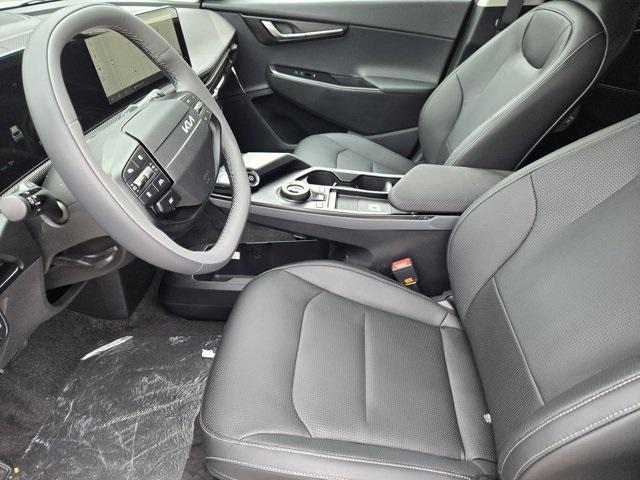 Photo of 2025 Glacier White Pearl Kia EV6