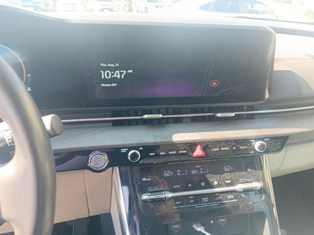 Photo of 2024 Astra Blue Kia Carnival
