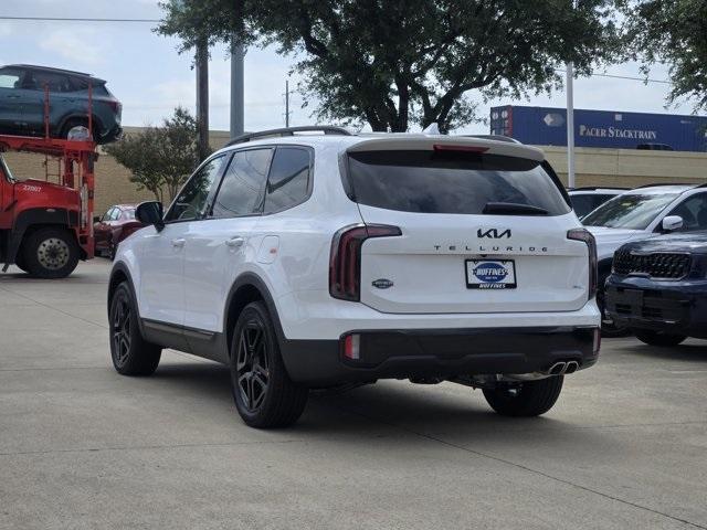 Photo of 2025 Glacial White Pearl Kia Telluride