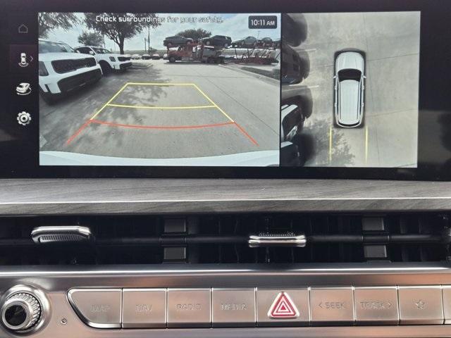 Photo of 2025 Glacial White Pearl Kia Telluride