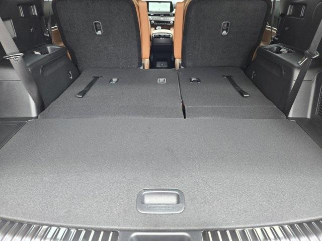Photo of 2025 Glacial White Pearl Kia Telluride