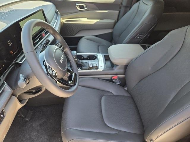 Photo of 2026 Ivory Silver Kia Carnival