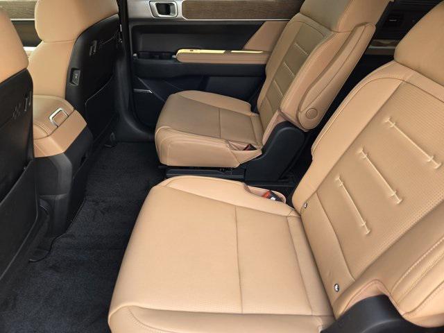 Photo of 2026 White Hyundai SANTA FE HEV