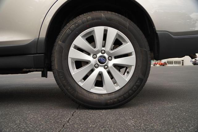 Photo of 2019 Tungsten Metallic Subaru Outback