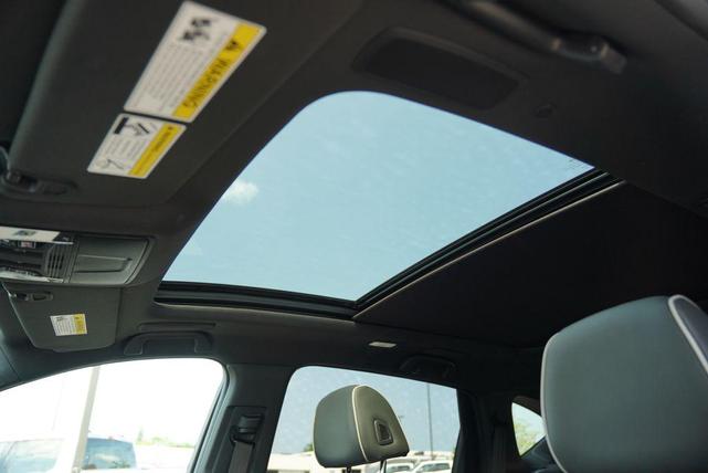 Photo of 2021 Apex Blue Pearl Acura RDX