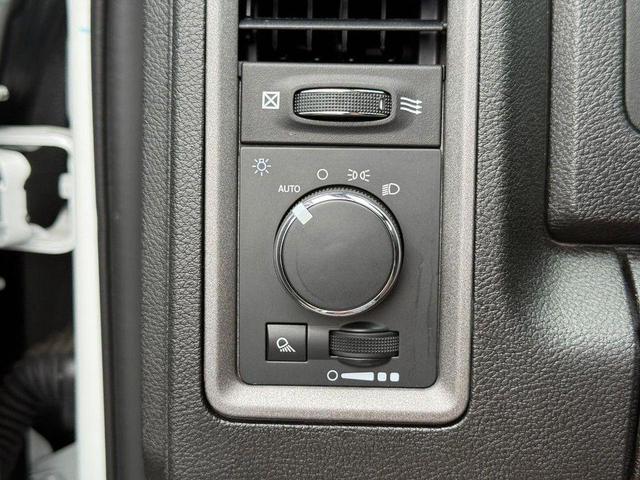 Photo of 2023 Bright White Clearcoat RAM 1500