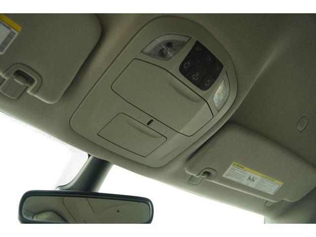 Photo of 2024 Bright White Clearcoat Chrysler Pacifica