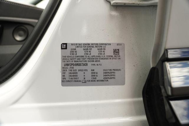 Photo of 2024 Summit White Buick Envision