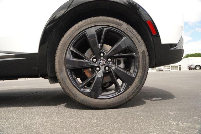 Photo of 2024 Summit White Buick Envision