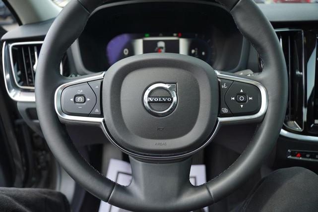 Photo of 2024 Gray Volvo S60