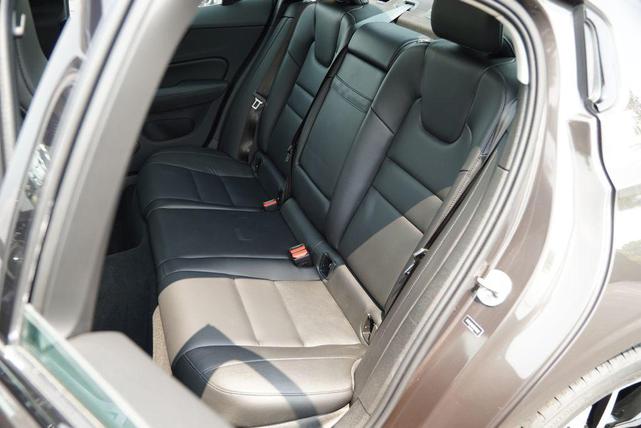 Photo of 2024 Gray Volvo S60