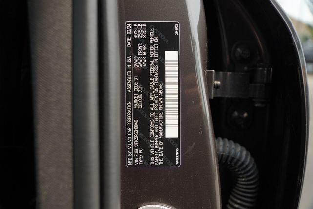 Photo of 2024 Gray Volvo S60