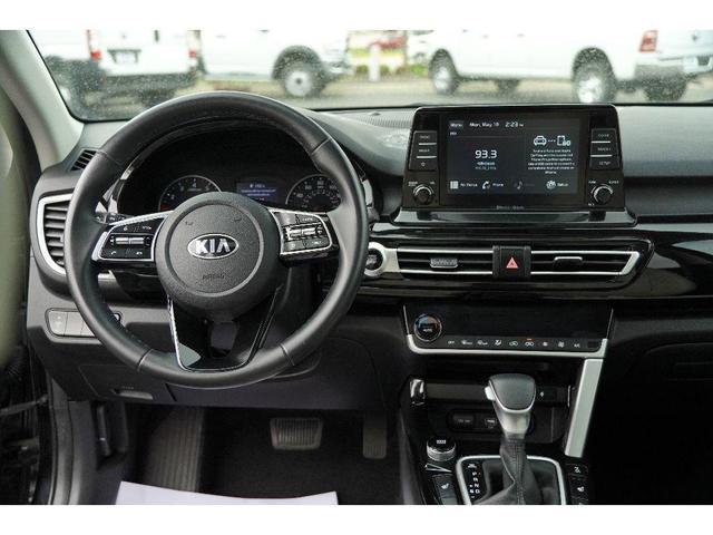 Photo of 2021 Cherry Black Kia Seltos