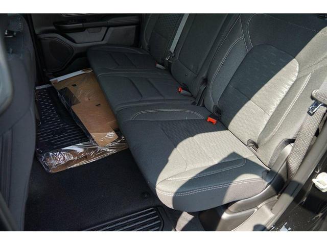 Photo of 2025 Diamond Black Crystal Pearlcoat RAM 1500