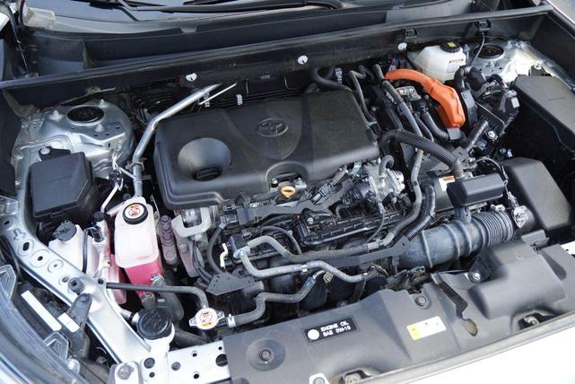Photo of 2023 Silver Sky Metallic Toyota RAV4 Hybrid