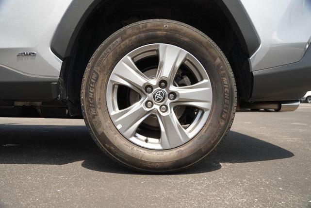 Photo of 2023 Silver Sky Metallic Toyota RAV4 Hybrid