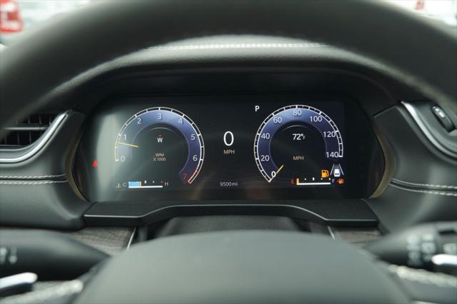 Photo of 2023 Diamond Black Crystal Pearlcoat Jeep Grand Cherokee L