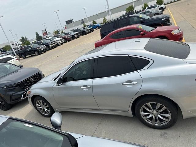 Photo of 2016 Liquid Platinum INFINITI Q70