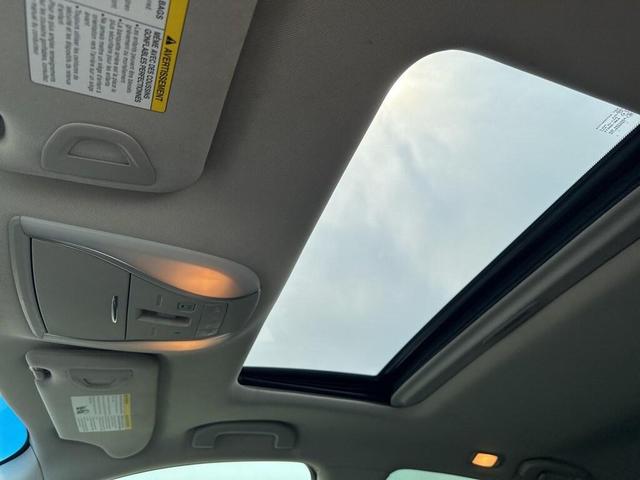Photo of 2016 Liquid Platinum INFINITI Q70