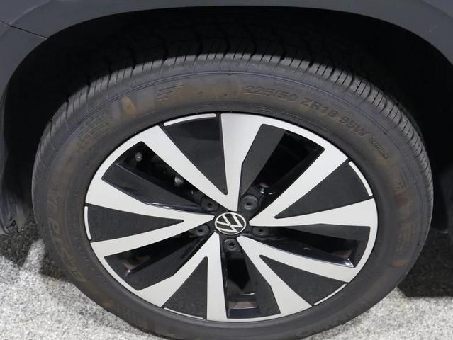 Photo of 2022 Blue Metallic Volkswagen Taos