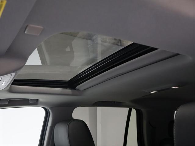Photo of 2018 Silver Ice Chevrolet Tahoe