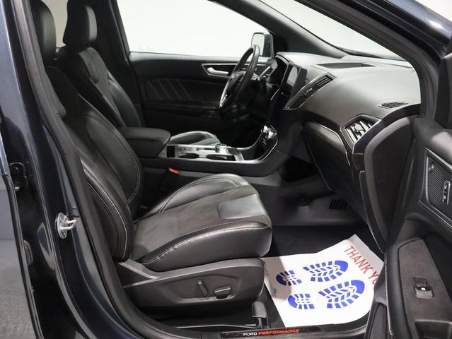 Photo of 2024 Stone Blue Metallic Ford Edge