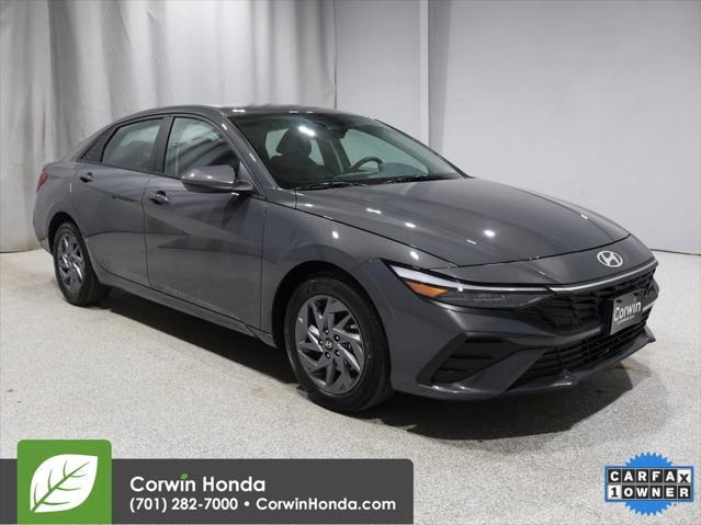 2024 Hyundai Elantra Hev