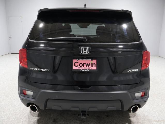 Photo of 2025 Crystal Black Pearl Honda Passport