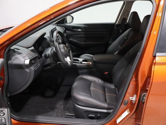 Photo of 2022 Sunset Drift Chromaflair Nissan Altima