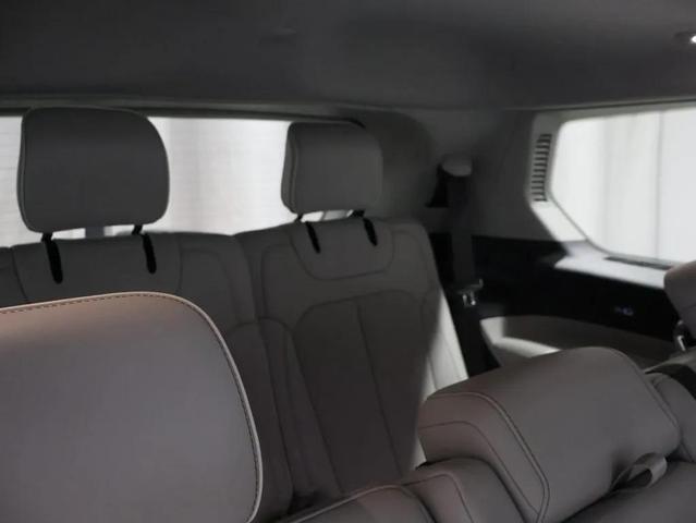 Photo of 2021 Velvet Red Pearlcoat Jeep Grand Cherokee L